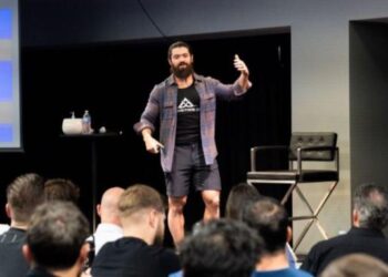 Alex Hormozi – $18k Upsell (ACQ Scale Advisory) Download